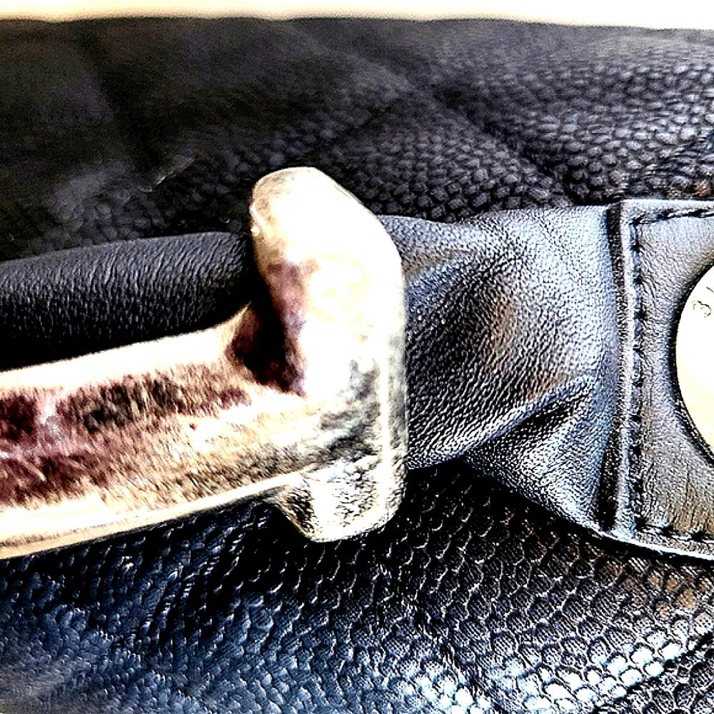 Chanel Iridescent Caviar Quilted Grain Classic Flap Two-Way Crossbody Bag - Picture 5 of 15